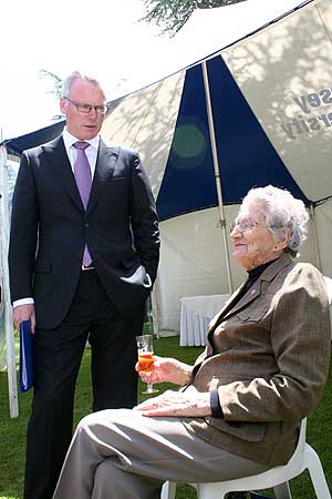 Foundation-Launch-Nov-2009-16.jpg
